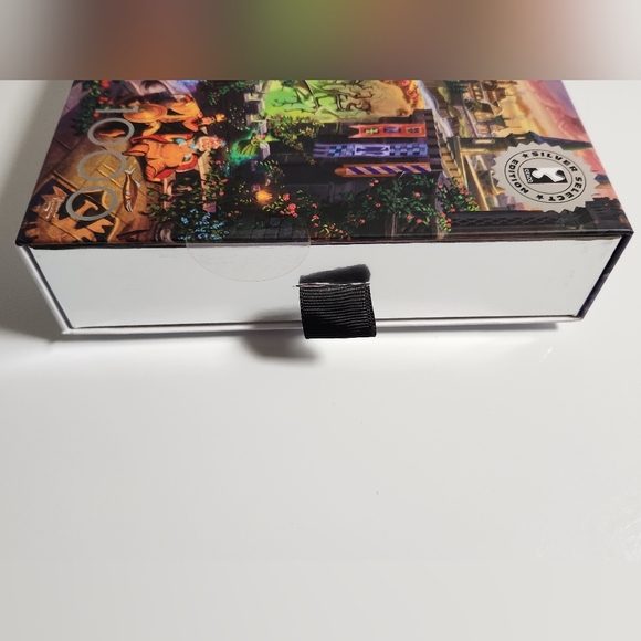 Thomas Kinkade Maleficent 1000 PCS Puzzle (Disney Silver Select Edition) - Picture 4 of 8